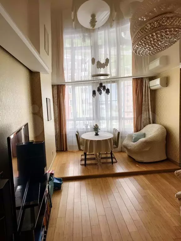 3-к. квартира, 91 м, 4/10 эт. - Фото 1