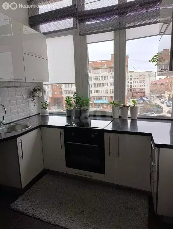 1-комнатная квартира: Омск, улица 10 лет Октября, 70 (45 м) - Фото 1