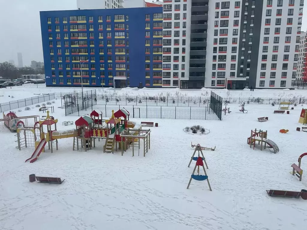 3-к кв. Свердловская область, Екатеринбург ул. Крупносортщиков, 6 ... - Фото 2