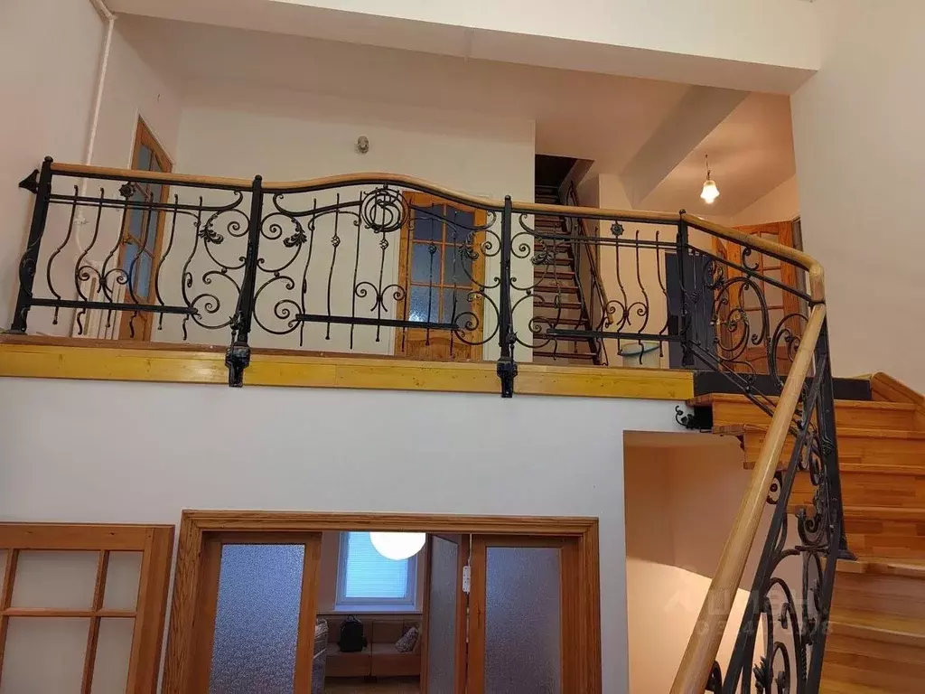 Дом в Санкт-Петербург, Санкт-Петербург, Петергоф ул. Пионерская, 45 ... - Фото 1