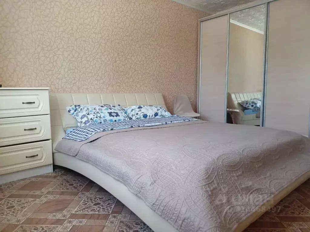 2-к кв. Липецкая область, Елец Привокзальная ул., 2Б (59.0 м) - Фото 0