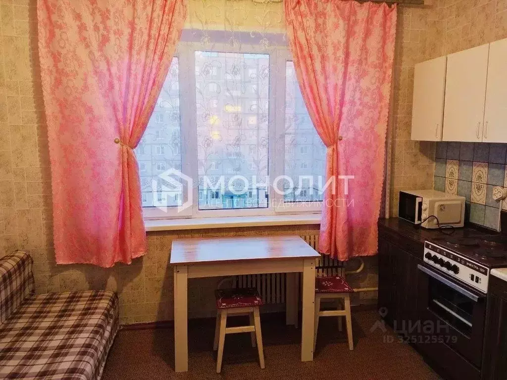 2-к кв. Белгородская область, Старый Оскол Ольминского мкр, 5 (52.0 м) - Фото 2