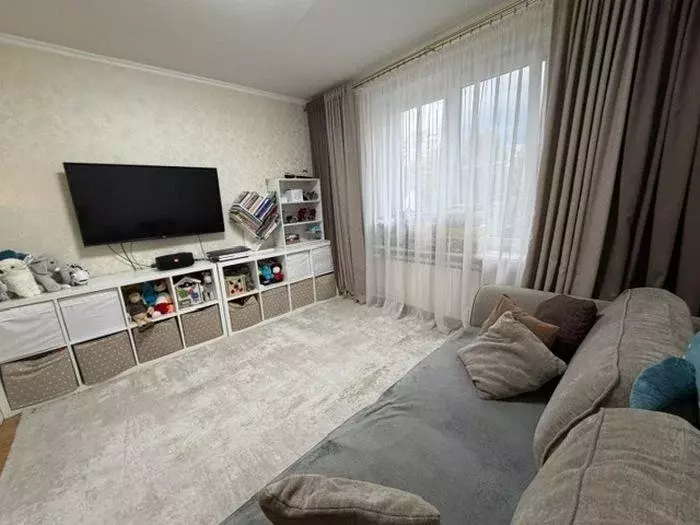Продается 2-комнатная квартира - Фото 1