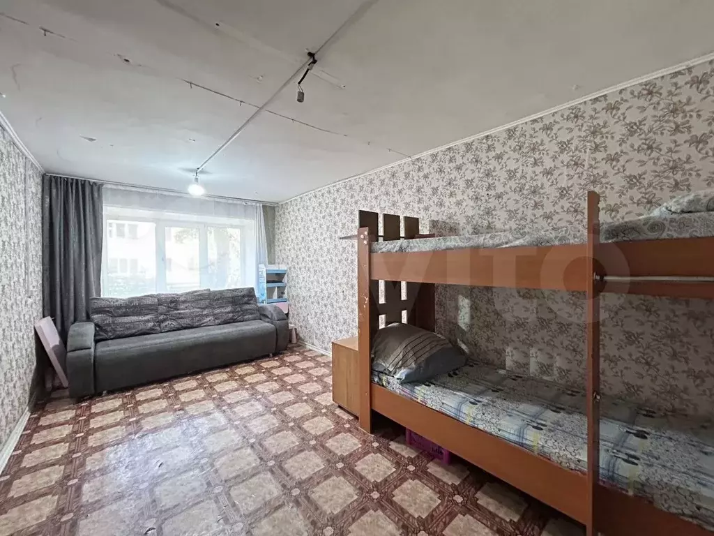 Комната 16,5 м в 1-к., 1/5 эт. - Фото 0