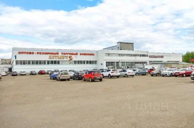 Торговая площадь в Татарстан, Казань ул. Сибирский Тракт, 34к12 (2000 ... - Фото 1