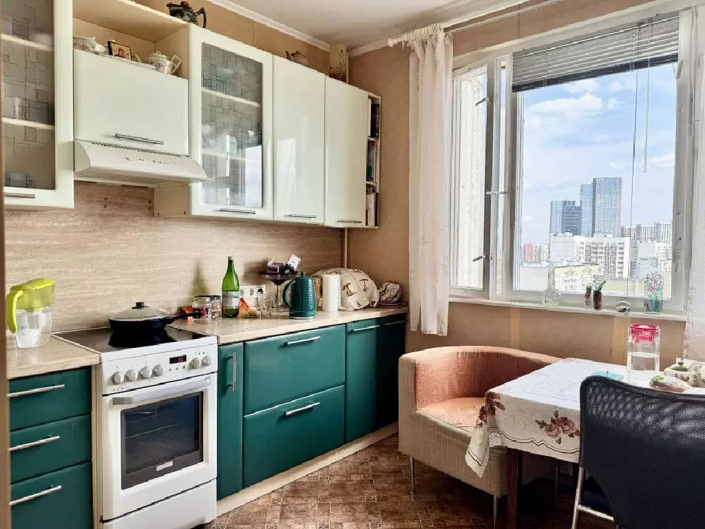 Продается 3-комнатная квартира - Фото 1