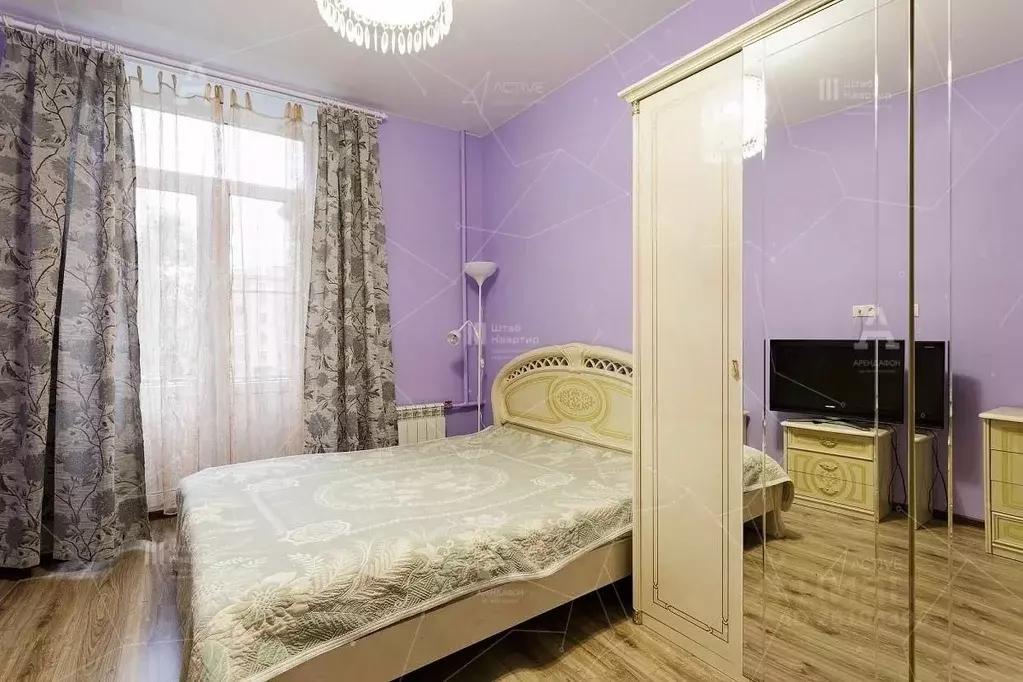 снять 2 комнатная квартира 1 этаж 5-я линия васильевского острова. 15. 53. снять 2к кв спб. , 53.