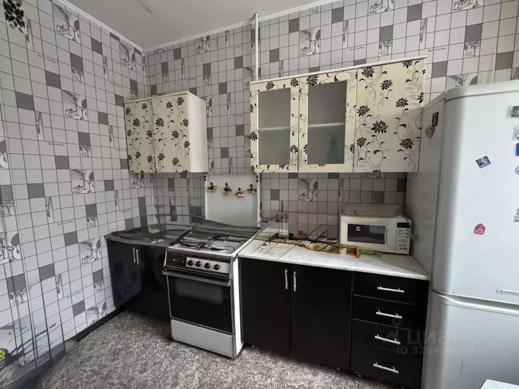 3-к кв. Астраханская область, Астрахань Энергетическая ул., 9 (70.0 м) - Фото 1