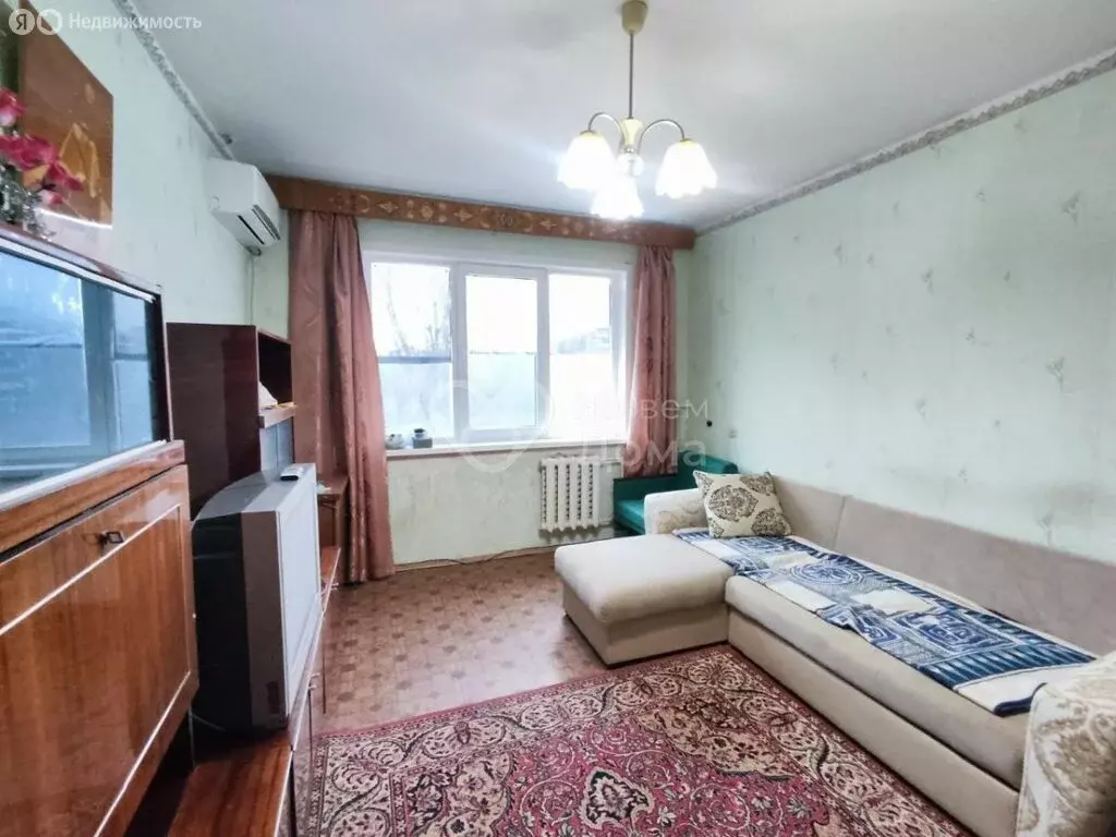 2-комнатная квартира: Волгоград, район Семь Ветров, бульвар 30-летия ... - Фото 0
