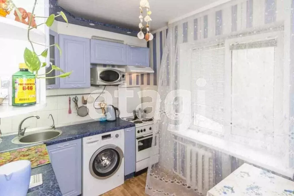 3-комнатная квартира: Тюмень, Военная улица, 23 (58.7 м) - Фото 1