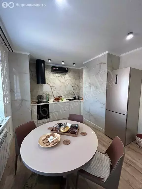 2-комнатная квартира: Воронеж, улица Революции 1905 года, 31Ю (71.8 м) - Фото 1