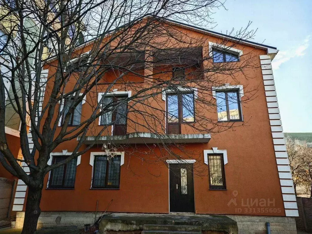 Офис в Крым, Симферополь ул. Воровского, 49 (500 м) - Фото 1