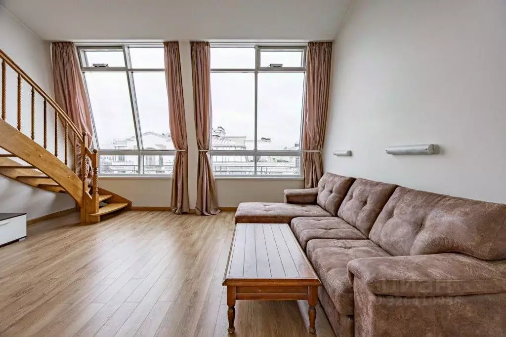 4-к кв. Санкт-Петербург Кемская ул., 14 (208.0 м) - Фото 1