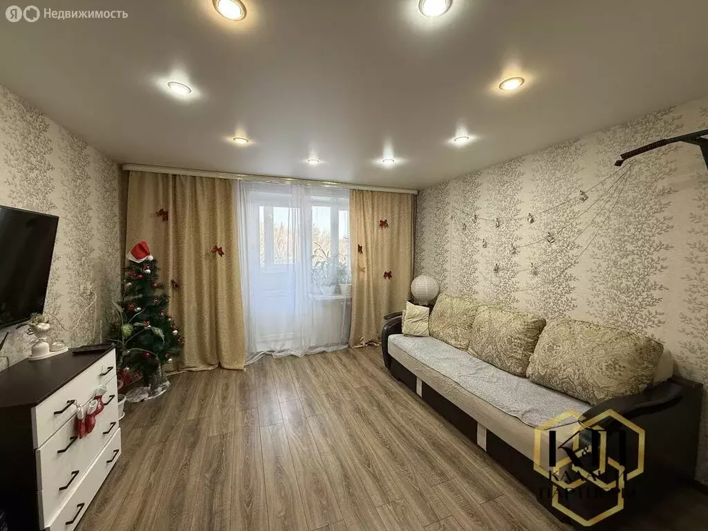 3-комнатная квартира: Полевской, микрорайон Зелёный Бор-2, 2 (58.7 м) - Фото 1