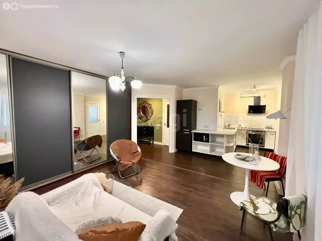 1-комнатная квартира: Белгород, улица 5 Августа, 35 (46.7 м) - Фото 1