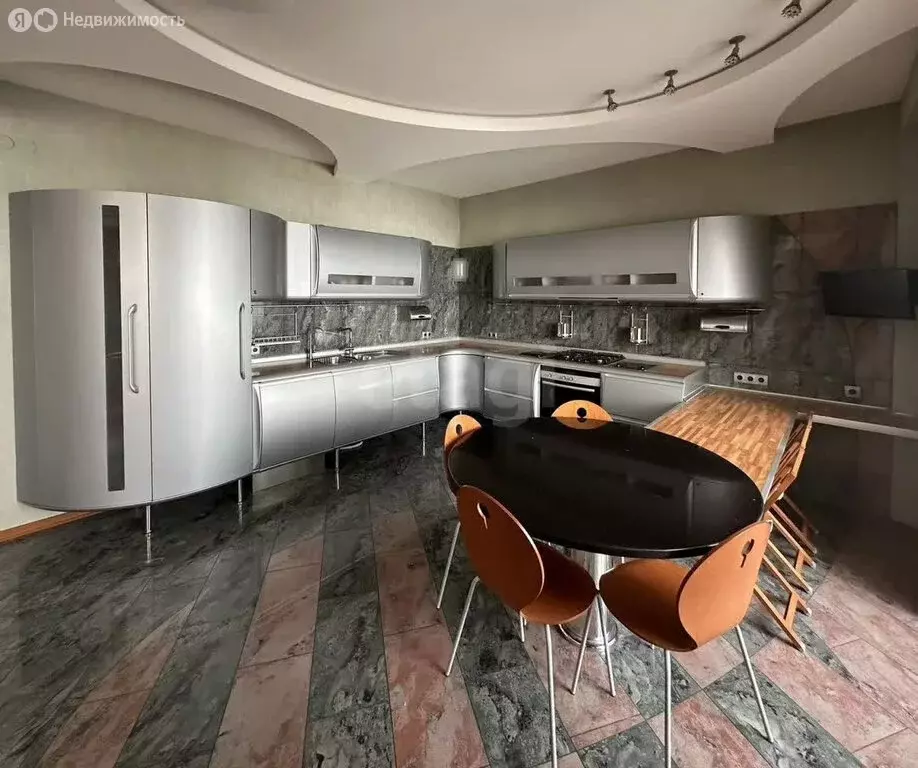 Квартира-студия: Нижний Новгород, Студёная улица, 32 (230 м) - Фото 1