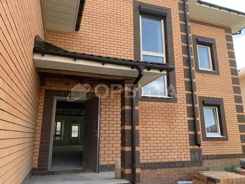 Дом в Тюменская область, Тюмень проезд 8-й Губернский (348 м) - Фото 1