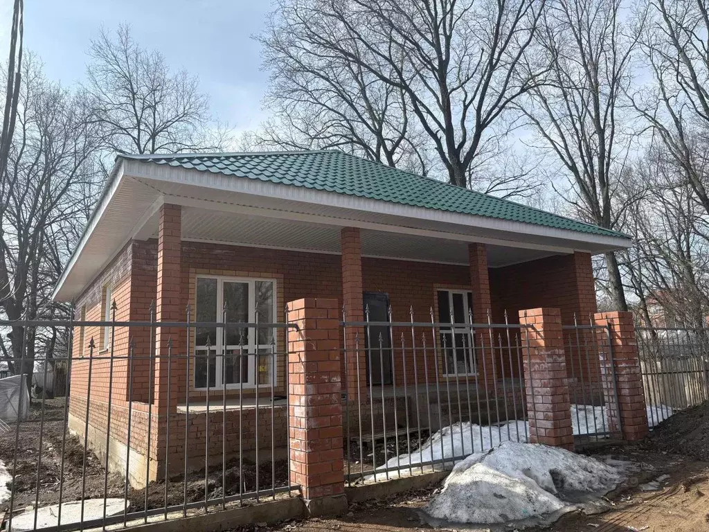 Дом в Башкортостан, Иглинский район, Акбердинский сельсовет, д. ... - Фото 1