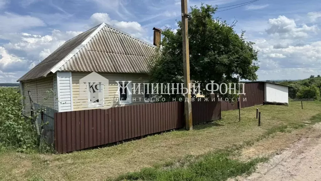 Дом в Курская область, Курский район, Полянский сельсовет, д. Тутово  ... - Фото 1