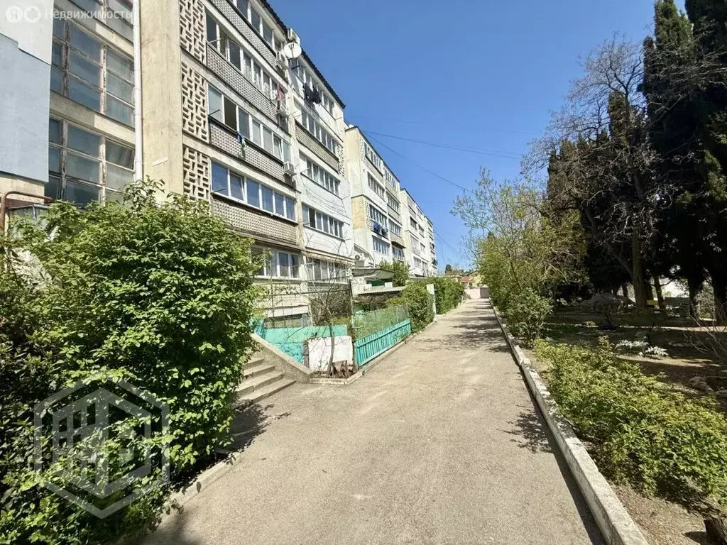 2-комнатная квартира: Алупка, Западная улица, 15 (52 м) - Фото 1