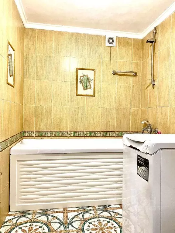 Дом в Курская область, Курск Цыганский Бугор кв-л,  (100 м) - Фото 1