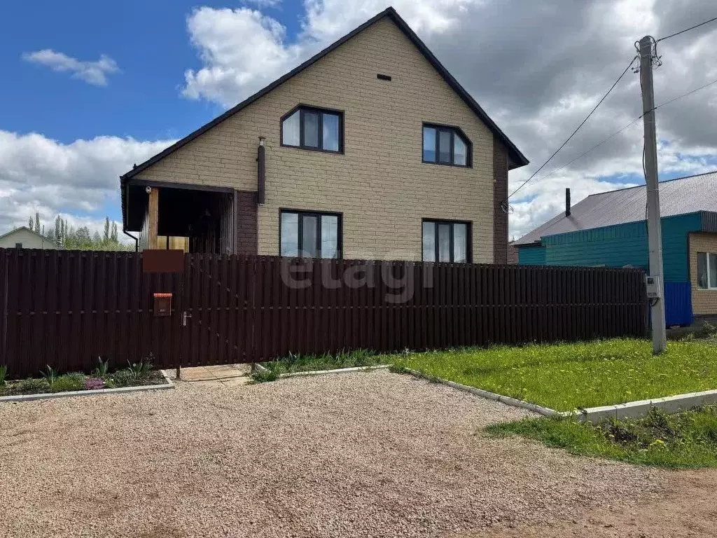 Дом в Башкортостан, Бирск ул. Суворова (153 м) - Фото 0