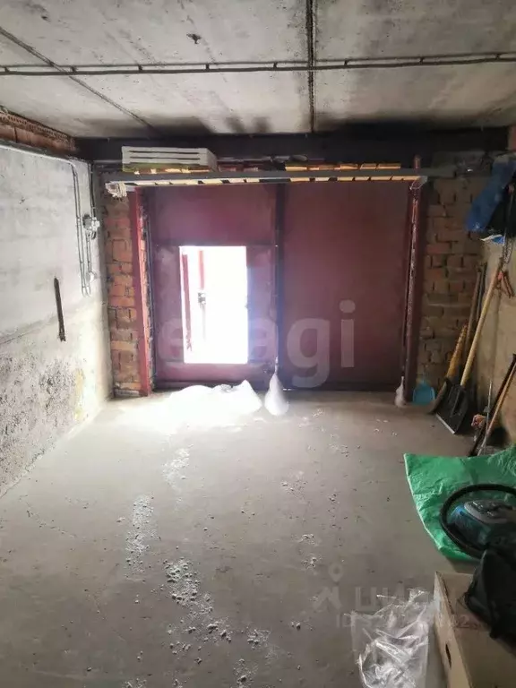 Гараж в Тюменская область, Тюмень Микрорайон мыс, ул. Малиновского, 4 ... - Фото 1