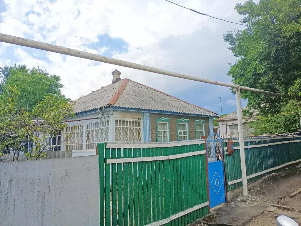 Дом в Ростовская область, Донецк ул. Павлова, 20А (45 м) - Фото 1