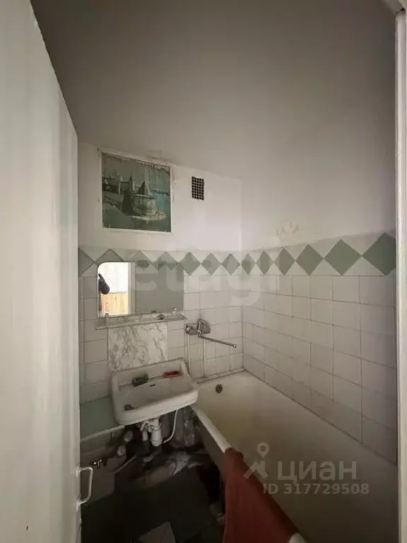4-к кв. Крым, Симферополь ул. Имени Мате Залки (64.7 м) - Фото 0