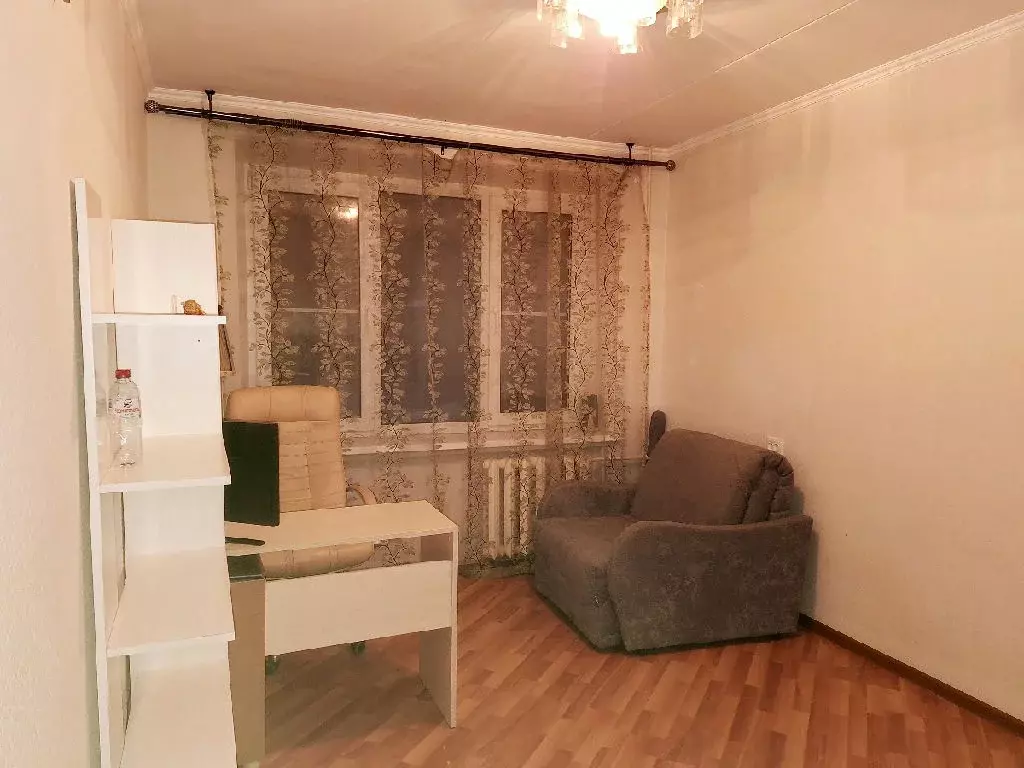 Продается комната в 3-комнатной квартире - Фото 1