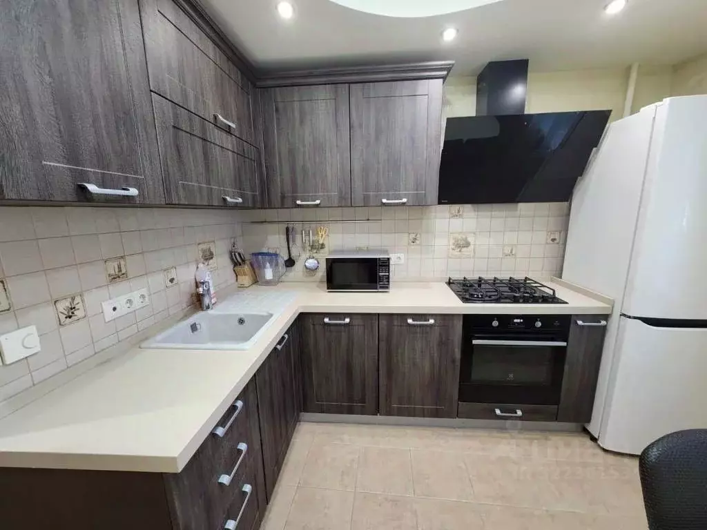 2-к кв. Саратовская область, Саратов Шелковичная ул., 68/82 (50.3 м) - Фото 2