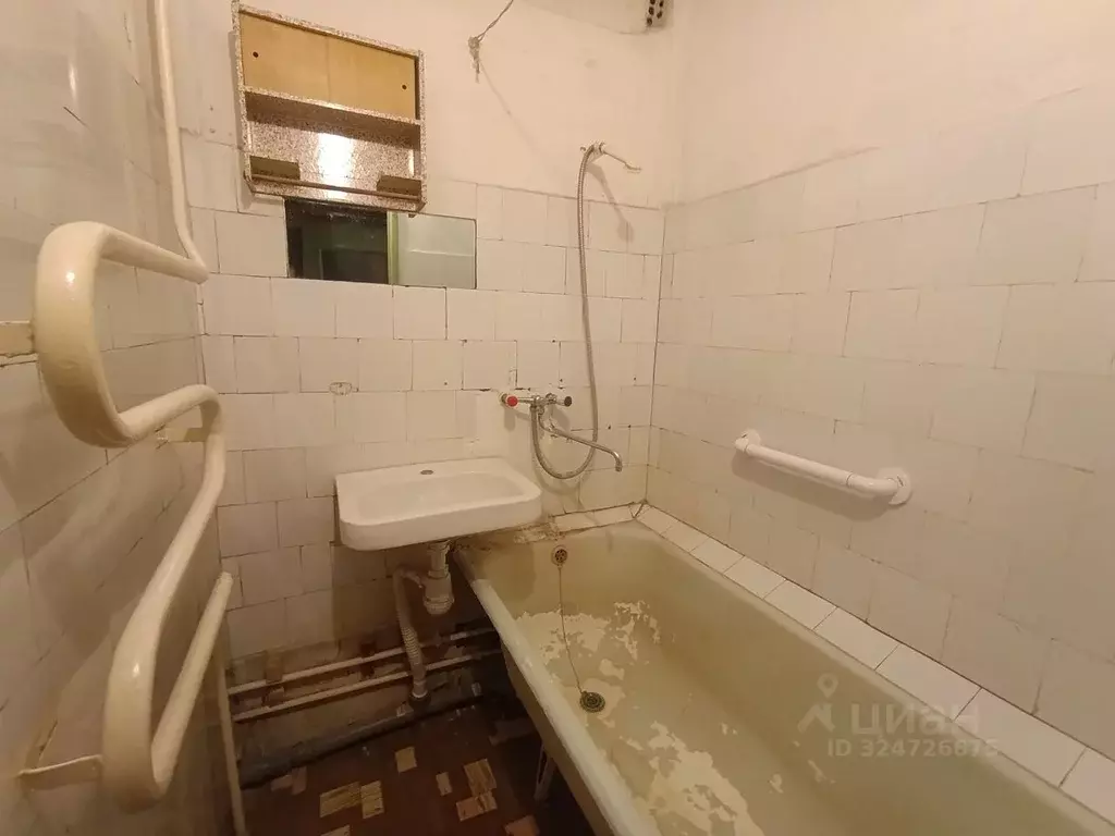 2-к кв. Брянская область, Брянск ул. Крахмалева, 5 (48.6 м) - Фото 2