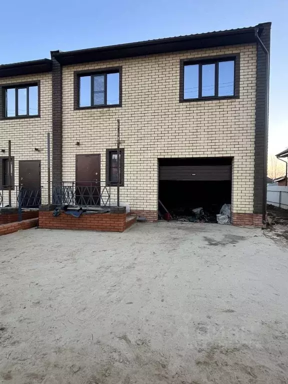 Таунхаус в Марий Эл, Медведевский район, Знаменское с/пос, пос. ... - Фото 1