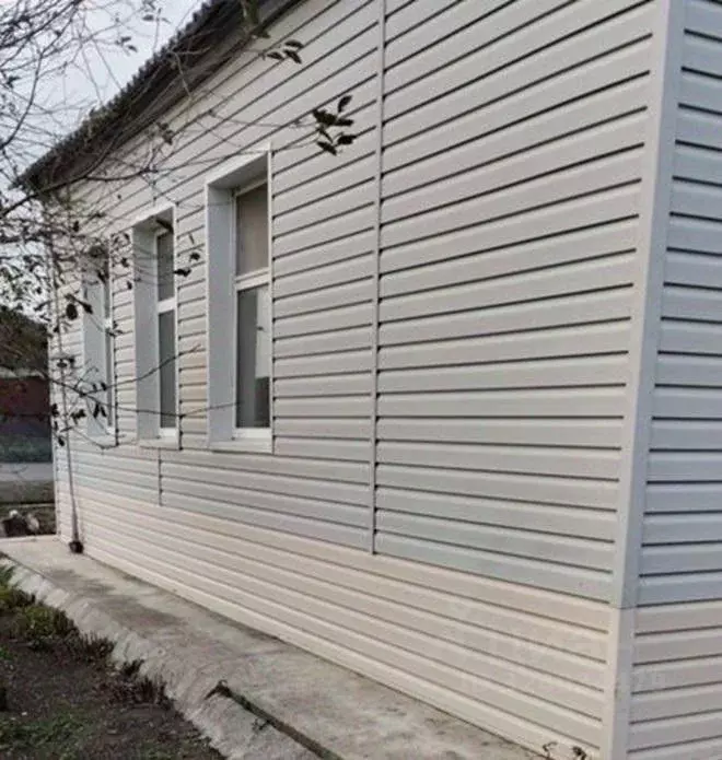 Дом в Краснодарский край, Павловская ст-ца ул. Заречная, 177 (80 м) - Фото 1