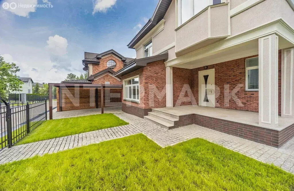 Дом в село Усово, КП Усово-8 (400 м) - Фото 2