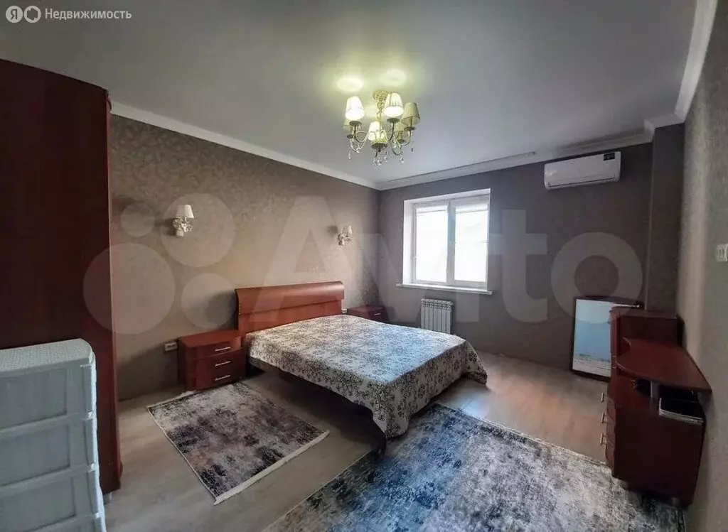 2-комнатная квартира: Астрахань, улица Латышева, 3К (57.8 м) - Фото 1