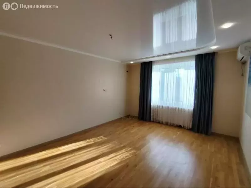 3-комнатная квартира: Тихорецк, улица Подвойского, 104 (115 м) - Фото 0