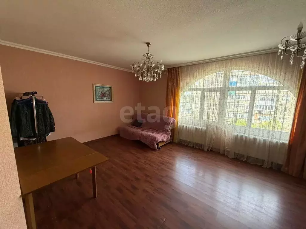2-к кв. Адыгея, Майкоп ул. 12 Марта, 161А (73.5 м) - Фото 1