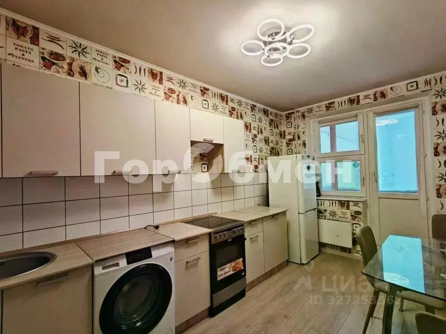 2-к кв. Москва ул. Адмирала Лазарева, 45 (56.0 м) - Фото 1