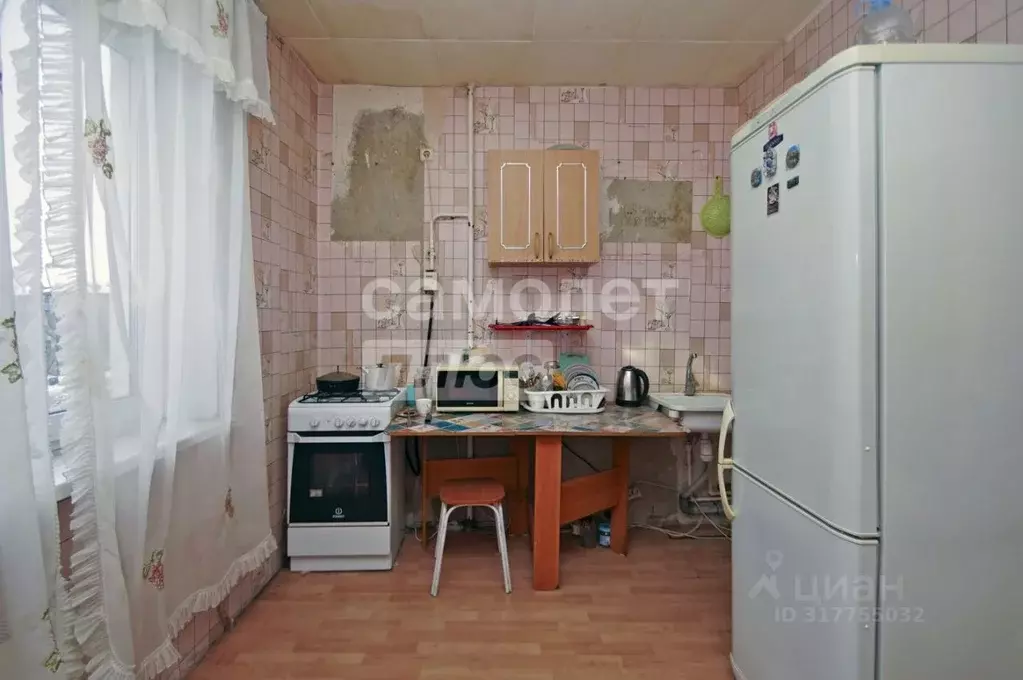 1-к кв. Омская область, Омск ул. Малиновского, 6/2 (37.1 м) - Фото 0