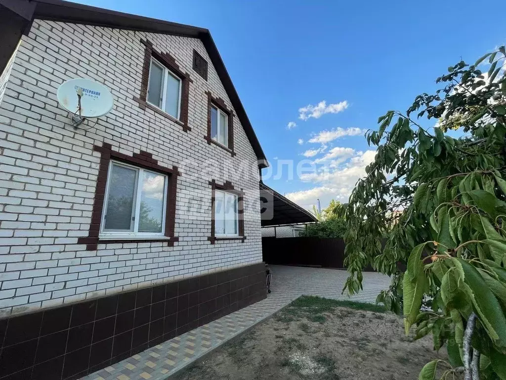 Дом в Калмыкия, Элиста Северо-Западная 9-я ул. (163 м) - Фото 1