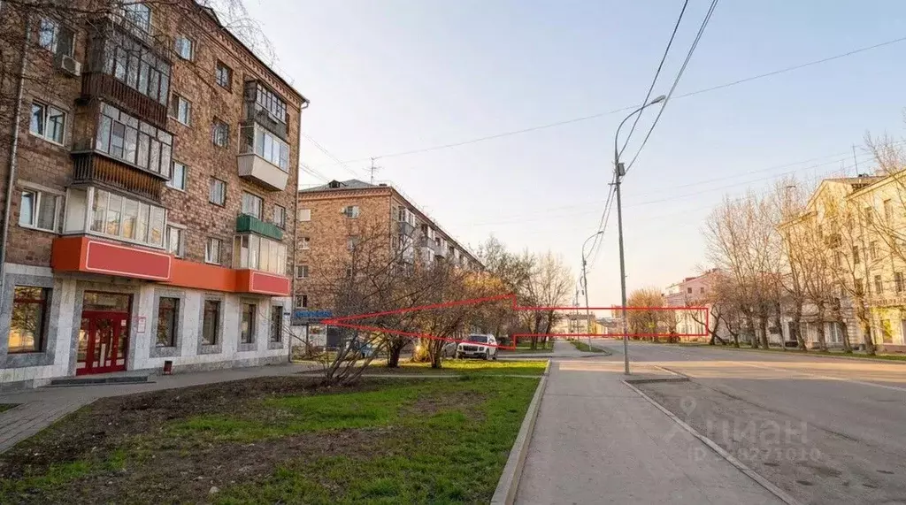 Торговая площадь в Свердловская область, Екатеринбург ул. Заводская, ... - Фото 1