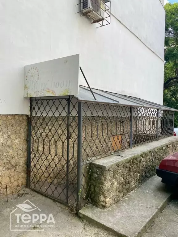 Помещение свободного назначения в Крым, Евпатория ул. Имени 60-летия ... - Фото 1