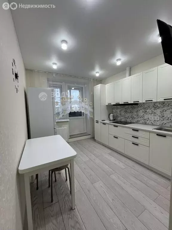 1-комнатная квартира: Чебоксары, улица Юрия Гагарина, 47к5 (33.7 м) - Фото 1