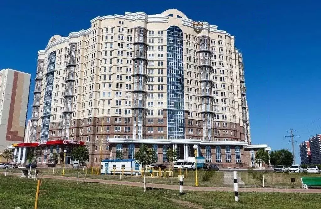 2-к кв. Курская область, Курск просп. Анатолия Дериглазова, 15 (70.9 ... - Фото 1