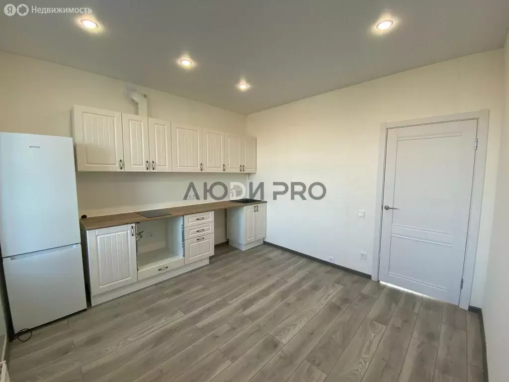 2-комнатная квартира: Уфа, улица Ивана Спатара, 12 (54.6 м) - Фото 2