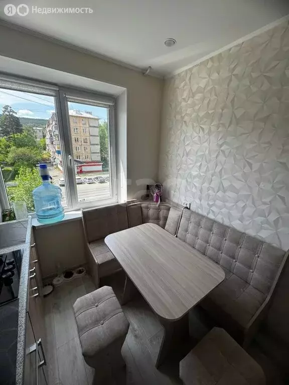 1-комнатная квартира: Златоуст, проспект 30-летия Победы, 8 (30 м) - Фото 1