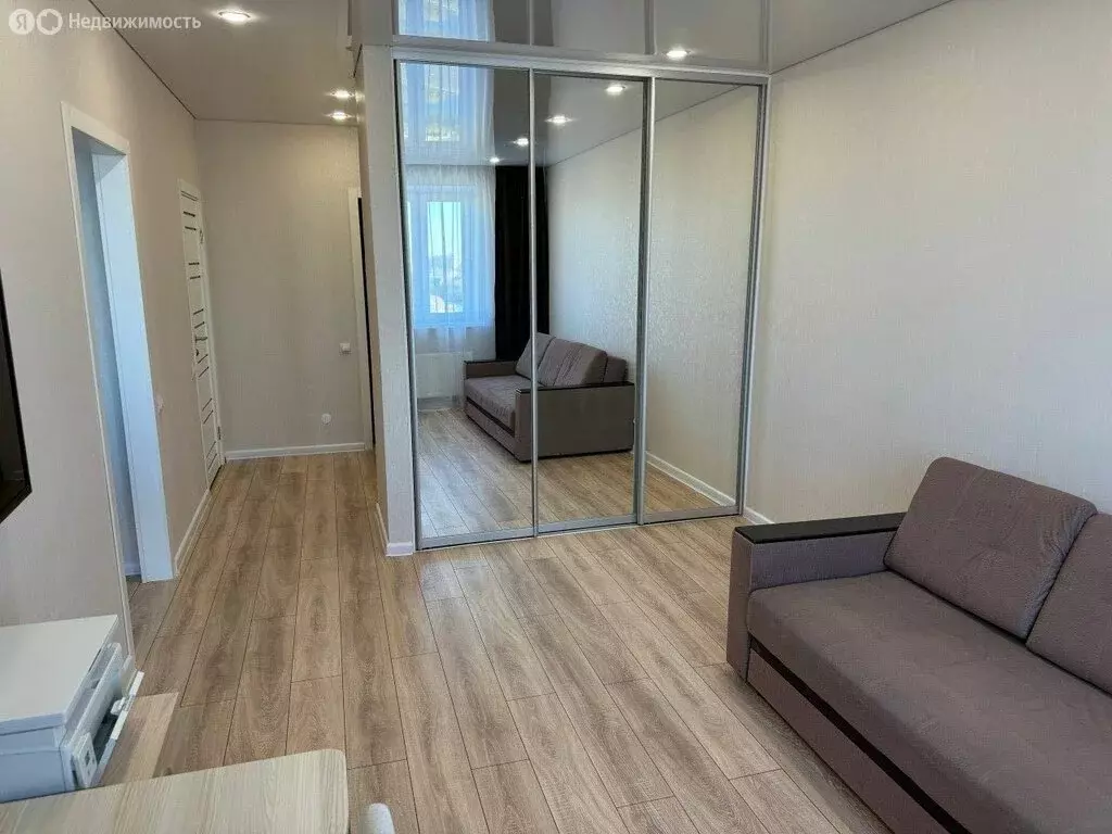 1-комнатная квартира: Тюмень, Дамбовская улица, 25к1 (35.5 м) - Фото 1