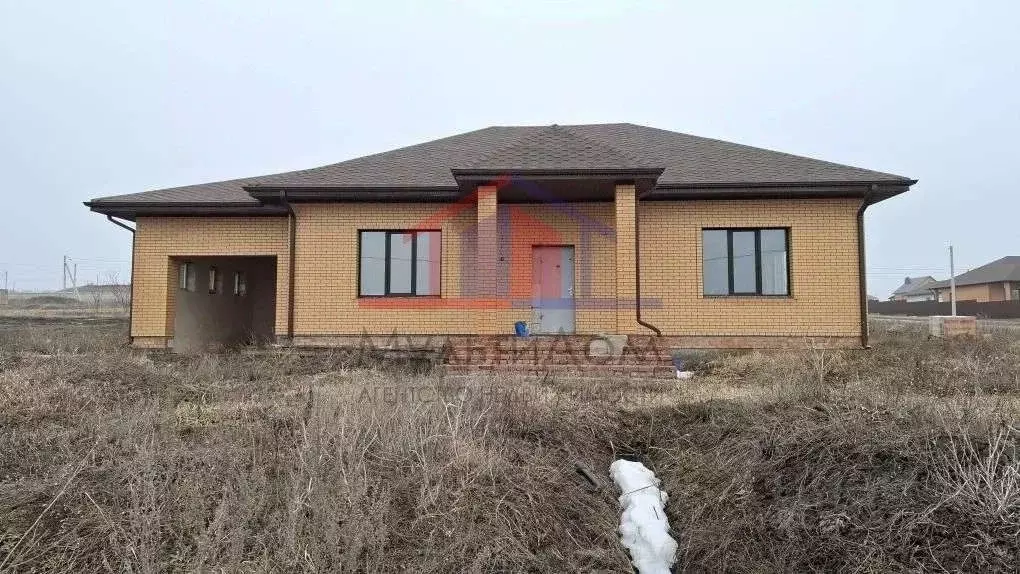 Коттедж в Белгородская область, Старооскольский городской округ, с. ... - Фото 1