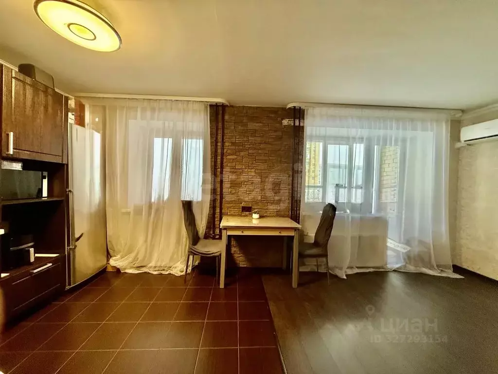 3-к кв. Тюменская область, Тюмень ул. Ю.-Р.Г. Эрвье, 10 (70.9 м) - Фото 1